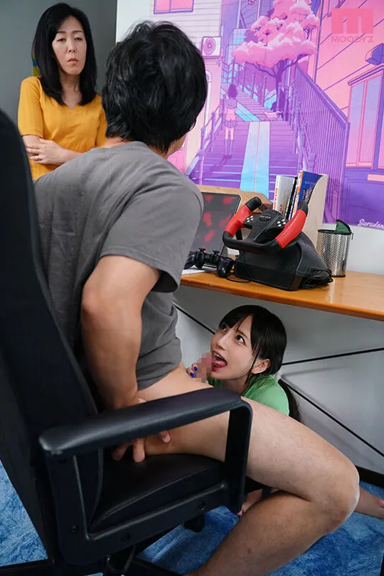 七沢みあ 机の下に隠れてフェラ AVレビュー画像